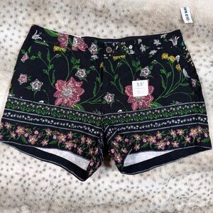 Old Navy Black and Pink Floral Everyday Shorts - NEW WITH TAGS - Size 6